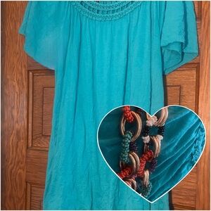 French Laundry Women's Teal Top Size 1x +Complimentary Coordinating Jewelry